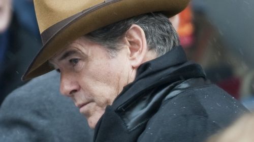Pierce Brosnan și-a cerut scuze după ce a fost amendat pentru că a ieşit de pe o potecă marcată în Parcul Naţional Yellowstone / Actorul spune că are „cel mai mare respect şi dragoste pentru natură”