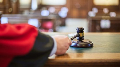 Parlamentul European, decis să continue pregătirile pentru acționarea în justiție a Comisiei Europene pentru „lipsa de acțiune” în cazul aplicării mecanismulului care leagă fondurile europene de statul de drept