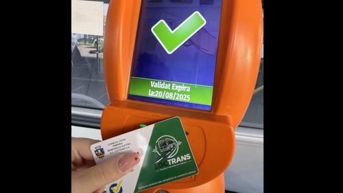 VIDEO Primăria Slatina a pus în funcțiune sistemul de e-ticketing în transportul public / Proiectul se ridică la 4,6 milioane lei și a fost finanțat prin Programul Operațional Regional