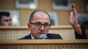 Eugen Iordănescu, directorul Camerei de Comerț Sibiu, are decizie definitivă de colaborator al securității / Avea numele conspirativ ”Immanuel Kant” și dădea note informative despre colegii de facultate