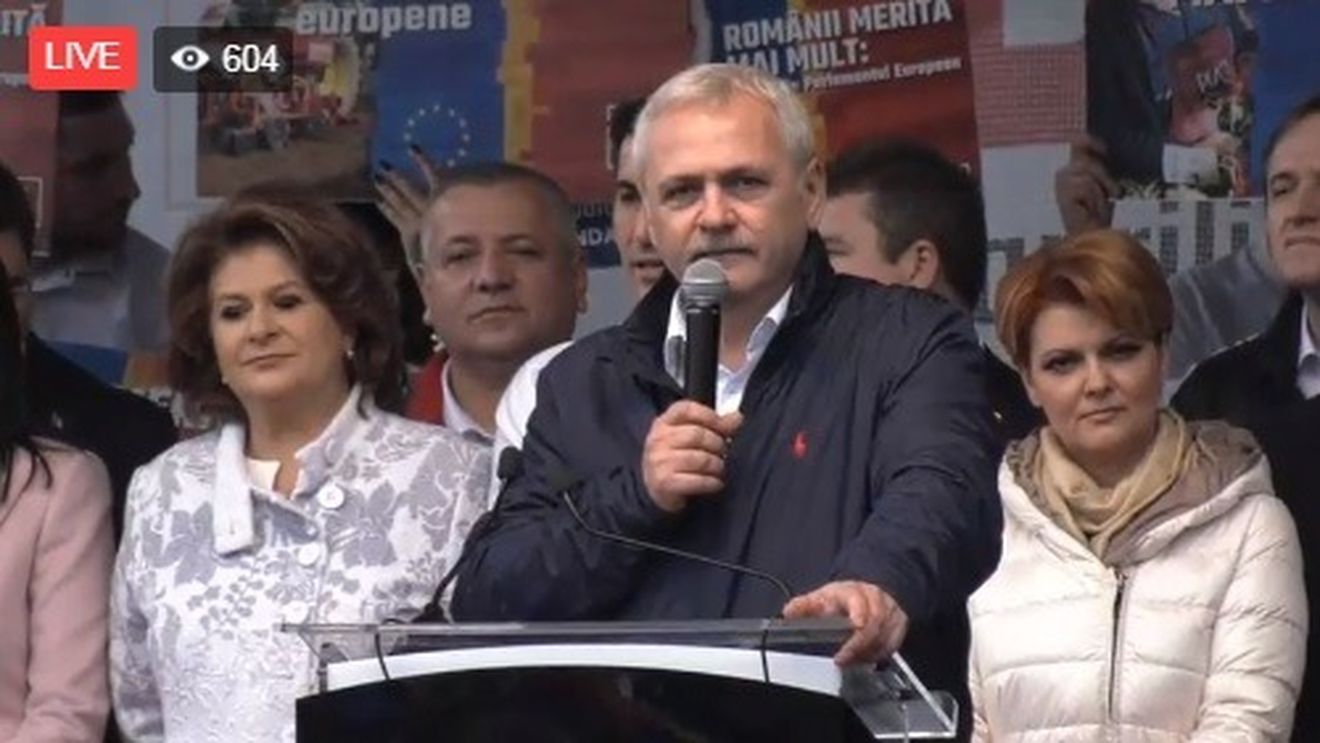 Dragnea, pe scena mitingului PSD de la Craiova: Klaus Iohannis trebuie să dea socoteală pentru abuzurile din ultimii ani și pentru casele furate / Atacuri în rafală la multinaționale, la ”oficialii de la Bruxelles” și la lupta anticorupție