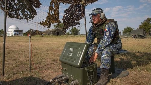 Iohannis: Este posibil, dar nu există o decizie, să se crească numărul de militari activi/ Cei responsabili să se gândească cum să folosim banii pentru a avea militari mai bine pregătiţi, salarizare de calitate şi dotare la nivelul anului în care trăim