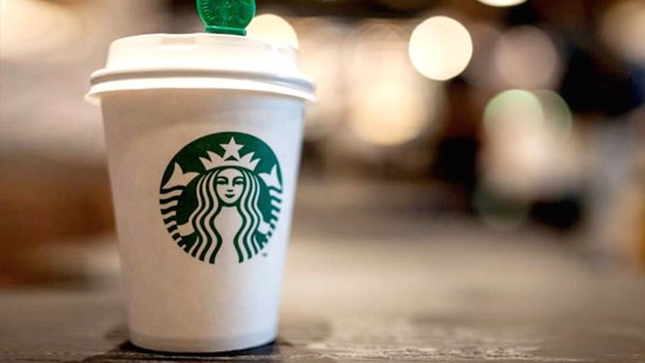 Starbucks modifică regulile pentru cafenelele din SUA: Cumpărați ceva sau plecați