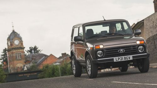 Piaţa auto din Rusia traversează cel mai slab început de an din ultimele două decenii / O agenție de consultanță a raportat o scădere de 28,7% în ritm anual a înmatriculărilor de autoturisme Lada în ianuarie