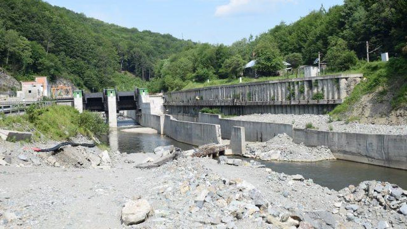 Ministerul Energiei anunţă că amenajarea hidroenergetică Livezeni-Bumbeşti a primit acordul de mediu: Unii au căutat cu disperare pretexte să oprească acest proiect strategic, inclusiv un rac pe care, aparent, nu l-a văzut nimeni niciodată / Biologul Călin Dejeu: Racul de ponoare a fost găsit și este un fapt certificat științific