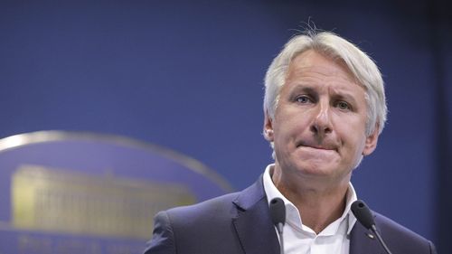 Profit.ro: Teodorovici anunță că oprește proiectul de lege cu închisoarea pentru neplata impozitelor până strânge 10.000 de semnături de la oamenii de afaceri