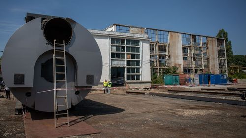 Compania Municipală Termoenergetica Bucureşti: Au fost restabiliți parametrii tehnici necesari pentru repornirea centralei, astfel că, pe măsură ce va creşte temperatura agentului termic din centrală, alimentarea punctelor termice va reveni la normal în maxim 24 de ore