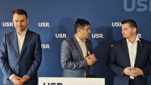Primarul din Alba Iulia, Gabriel Pleșa, și-a anunțat candidatura pentru un nou mandat din partea USR. Declarația clarifică lucrurile pentru PNL, care nu are candidat și lua în calcul „recuperarea” lui