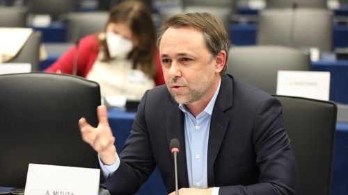 Eurodeputatul Alin Mituţa prezintă condițiile din decizia de aderare la Air Schengen: Nu e suficient, dar e mai bine decât nimic