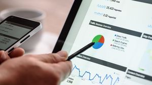 Proiectul de strategie pentru digitalizarea educației, redus de la aproape 100 de pagini la un subcapitol de 4 pagini și jumătate în proiectul România Educată. Ce rămâne?