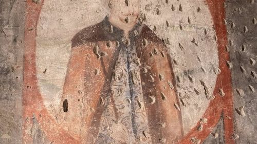 FOTO Imaginile a două personaje, descoperite sub tencuiala din Sala Dietei a Castelului Corvinilor / ”Îmbrăcați elegant, după moda orientală, (...) cei doi străjuiesc intrarea centrală spre Galeria cu burdufuri”