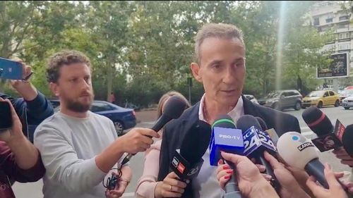 UPDATE Radu Mazăre, la intrarea în DIICOT, martor în dosarul sportivelor care ar fi fost traficate: ”Nu erau genul meu, aveau un picior gros cât trunchiul meu și știți cu ce fete mă întâlneam” / Antrenor al lotului național de bob și sanie, acuzat că a recrutat trei sportive pentru practicarea prostituției