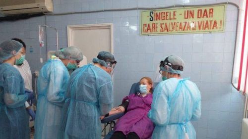 O asistentă medicală, primul donator de plasmă pentru tratarea Covid-19 din județul Neamț / Și ialomițenii vindecați de coronavirus sunt așteptați să doneze plasmă