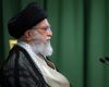 Zeci de mii de oameni la funeraliile lui Ali Khamenei. Autoritățile se așteaptă la 10 milioane