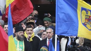 UPDATE Reacții la declarațiile lui Călin Georgescu despre Zelea Codreanu și Ion Antonescu: ”AUR, grupare extremistă și antisemită/ O eroizare a liderilor fasciști, politică extremistă/ Un partid politic are oficial azi misiunea reabilitării Mișcării Legionare”