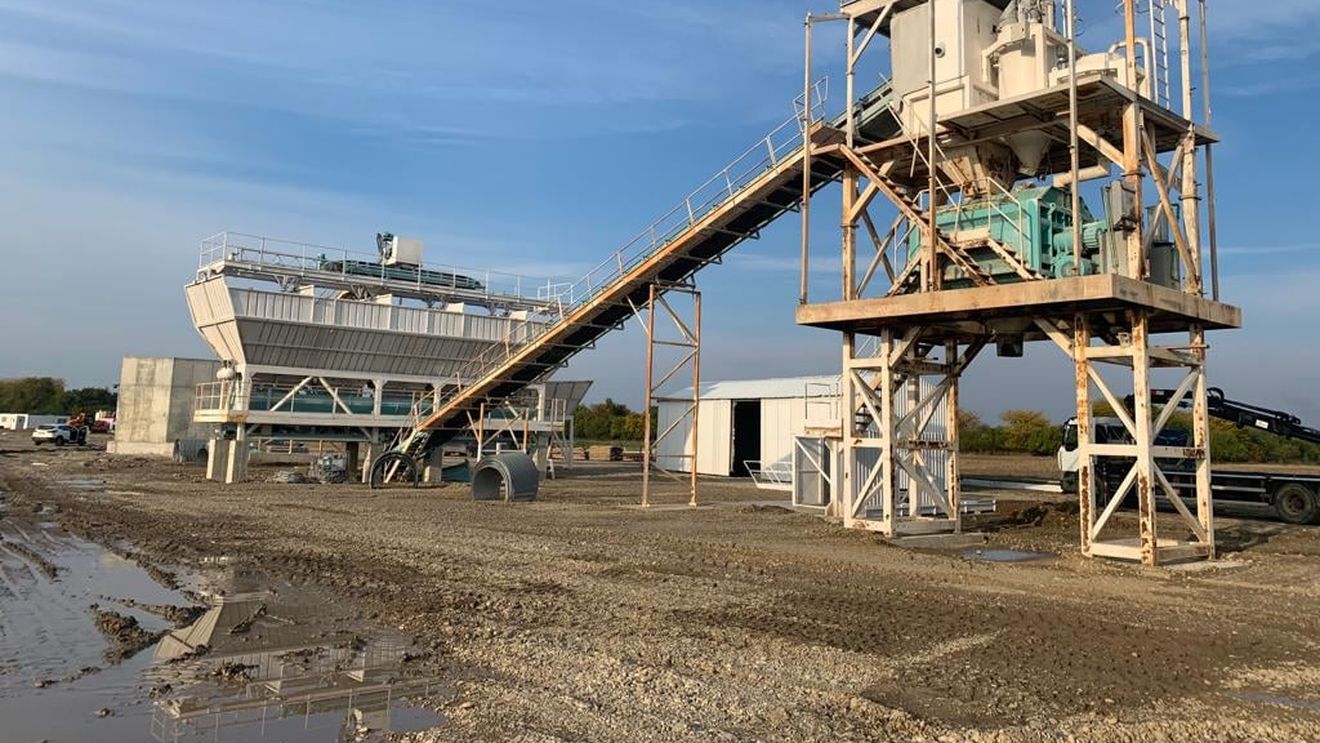 FOTO Autostrada de Centură Bucureşti Sud: După un an de întârziere, Aktor a început lucrările pentru lotul trei cu aproape 100 de utilaje şi o staţie de betoane adusă din Grecia / Întreg semi-inelul sudic, între A1 şi A2, poate fi deschis în 2023 cu o mobilizare bună a antreprenorilor