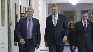 SURSE Ce conțin proiectele legilor Justiției pregătite de Predoiu: desființarea Secției Speciale, restabilirea atribuțiilor președintelui la numirea magistraților șefi, eliminarea pensionării la 20 de ani / Modificările vor fi anunțate astăzi după raportul UE pe statul de drept, care se anunță critic la adresa României