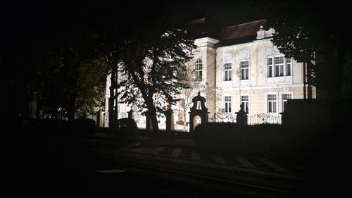 Aproape 100 de străzi din municipiul Sibiu au rămas în pană de energie electrică, luni seara / E pentru a doua oară în mai puțin de jumătate de an când Sibiul este paralizat de o defecțiune de o asemenea amploare