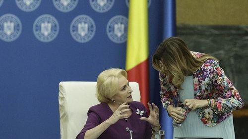 SURSE Când a aflat premierul Dăncilă că avionul lui Juncker sosește mai repede și cum a făcut în jumătate de oră un drum de câteva minute