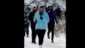 VIDEO În România campioană la sedentarism, un club din Constanța îi scoate pe oameni la mișcare / ”E o invitație deschisă: să ne mișcăm împreună, să ne cunoaștem, să fim mai sănătoși și mai conectați”