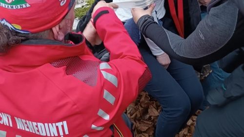 Turist ucrainean rănit în timpul unei drumeţii, recuperat de salvamontiştii din Bistriţa Năsăud