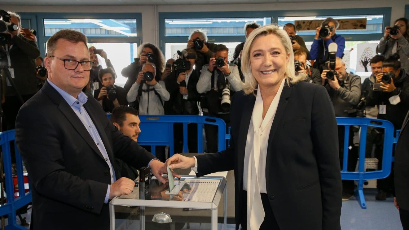 Marine Le Pen a votat în turul doi al alegerilor prezidenţiale, în fieful său, la Hénin-Beaumont, în nordul Franţei
