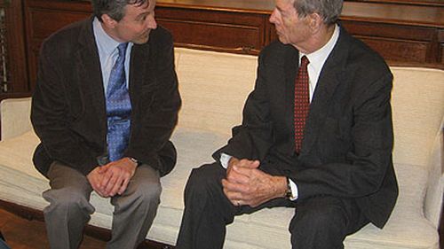 Regele Mihai, alungat de pe tron acum 75 de ani, așa cum l-am cunoscut în cinci interviuri/ Grosolănia lui Petru Groza care i-a arătat Reginei Mamă pistolul de la brâu: “Nu vreau să pățesc ca Antonescu”