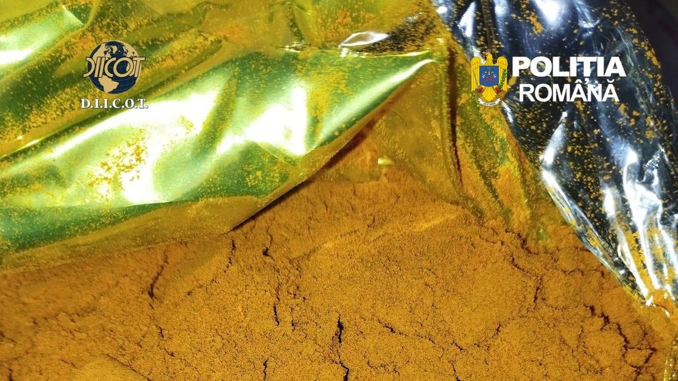 Un cetățean turc, propus pentru arest preventiv de procurorii DIICOT Constanța, pentru că a introdus în țară 200 de kilograme de heroină, din Iran, disimulate în condimente