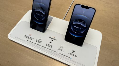 Apple intenționează să crească prețurile viitoarelor modele de iPhone, dar evită să dea vina pe taxele vamale