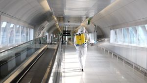 Cercetători din Hong Kong au dezvoltat un înveliş antiviral care se pulverizează și poate proteja suprafeţele 90 de zile