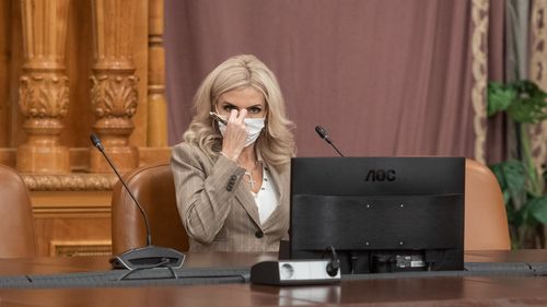 Ciolacu, despre relațiile Laurei Vicol cu interlopi: S-o aresteze. Dacă domnii procurori ştiu aceste elemente, s-o aresteze de îndată. Eu o să votez pentru ridicarea imunităţii