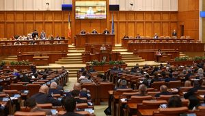 Deputații votează luni dacă vor permite DNA percheziția fostului primar al Sectorului 1, Daniel Tudorache / Deputatul este urmărit penal într-un dosar privind achiziţii supraevaluate din timpul pandemiei de COVID-19