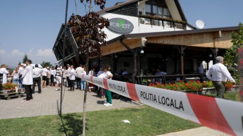 Alertă cu bombă la nunta lui Simion, în localitatea Măciuca / La fața locului se deplasează polițiștii din Vâlcea și pirotehniștii din cadrul Serviciului Român de Informații