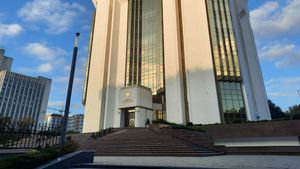 Referendum constituțional și alegeri prezidențiale în Republica Moldova: opțiunea "Da" pentru integrarea europeană și candidata Maia Sandu sunt favorite, dar gradul de participare și sabotajul Rusiei creează incertitudine