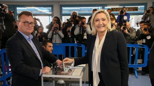 Marine Le Pen a votat în turul doi al alegerilor prezidenţiale, în fieful său, la Hénin-Beaumont, în nordul Franţei