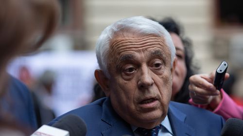 Asociație a fermierilor: Îi transmitem categoric ministrului Daea să refuze sprijinul de 10 milioane de euro şi să nu se întoarcă de la Bruxelles fără un mecanism real de sprijin al fermierilor / Domnule ministru, vă rugăm să vă asumaţi acest eşec