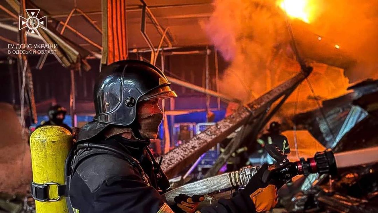 LIVE Ziua 476 de război. Contraofensiva ucraineană duce la lupte „extrem de crâncene” / Un comandant cecen de rang înalt a fost rănit / Kadîrov: Ajutați-mă să-l găsesc pe dragul meu frate / Cel puțin trei morți după atacuri cu rachete asupra Odesei