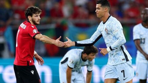 România va avea adversar Olanda în optimile UEFA Euro 2024: după jocul rezultatelor. Georgia face surpriza grupelor, învinge Portugalia cu 2-0. Turcia câștigă în fața Cehiei într-un meci arbitrat de Istvan Kovacs, scor 2-1. Programul complet al optimilor de finală Euro 2024