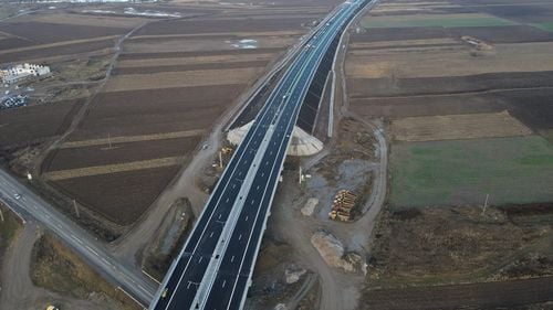 VIDEO S-a deschis lotul Chețani-Câmpia Turzii pe Autostrada Transilvania. Asocierea Strabag-Geiger a finalizat lucrările cu 8 luni înainte de termen /Autostradă completă de la Târgu Mureș la Cluj Napoca (Nădășelu)