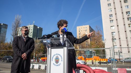 Nicuşor Dan anunţă lucrări pentru repararea străzilor din toate sectoarele Capitalei