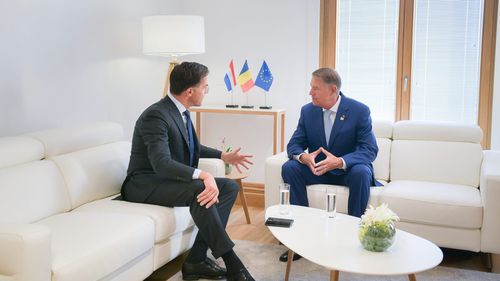 Președintele Iohannis a discutat cu premierul Olandei despre securitatea regională și măsurile de consolidare a Flancului estic