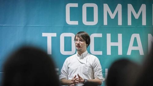 VIDEO Bogdan Ivănel, fondator Code for Romania: „De cele mai multe ori, statul nu doar că nu are capacitatea să-și construiască soluțiile de care are nevoie. Nu are nici măcar capacitatea să le preia”