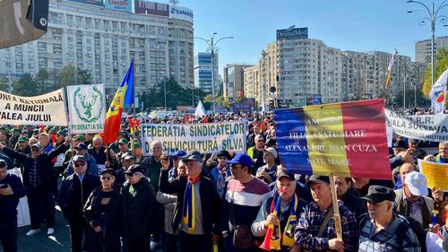 Premierul Bolojan s-a întâlnit cu reprezentanții minerilor care au protestat la guvern. Le-a transmis că firma a avut pierdere un miliard de lei în 2025 și contractele de muncă ale celor aproape 1.800 de oameni nu pot fi prelungite