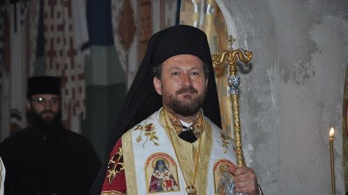 Post și rugăciune. Episcopia Hușilor anunță că a luat act de condamnarea preoților care l-au șantajat pe fostul episcop (foto). Acesta din urmă fusese acuzat de relații sexuale cu un elev de seminar