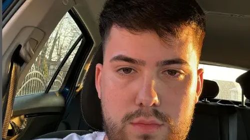Pro TV: Adrian "Elicopter de luptă", un influencer cu peste 660.000 de următori pe Tik Tok, ar fi fost surprins la volan sub influența băuturilor alcoolice