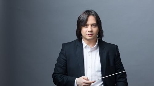 Dirijorul Gabriel Bebeșelea, ambasador onorific al Sibiului, anunță că boicotează cultural județul / Decizia vine după ce 9 instrumentiști de la filarmonică vor fi concediați / E vorba de un vechi conflict între muzicieni și managerul susținut de CJ Sibiu