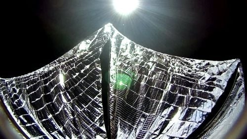 VIDEO Un satelit propulsat de o velă solară din poliester strălucitor de 32 de metri patrați va fi lansat de SpaceX pe 24 iunie