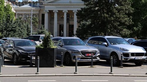 Primăria București vrea parcări subterane în parteneriat public - privat în locul actualelor parcări de la Ateneu, Sala Palatului, Piața Amzei și alte cinci zone aglomerate