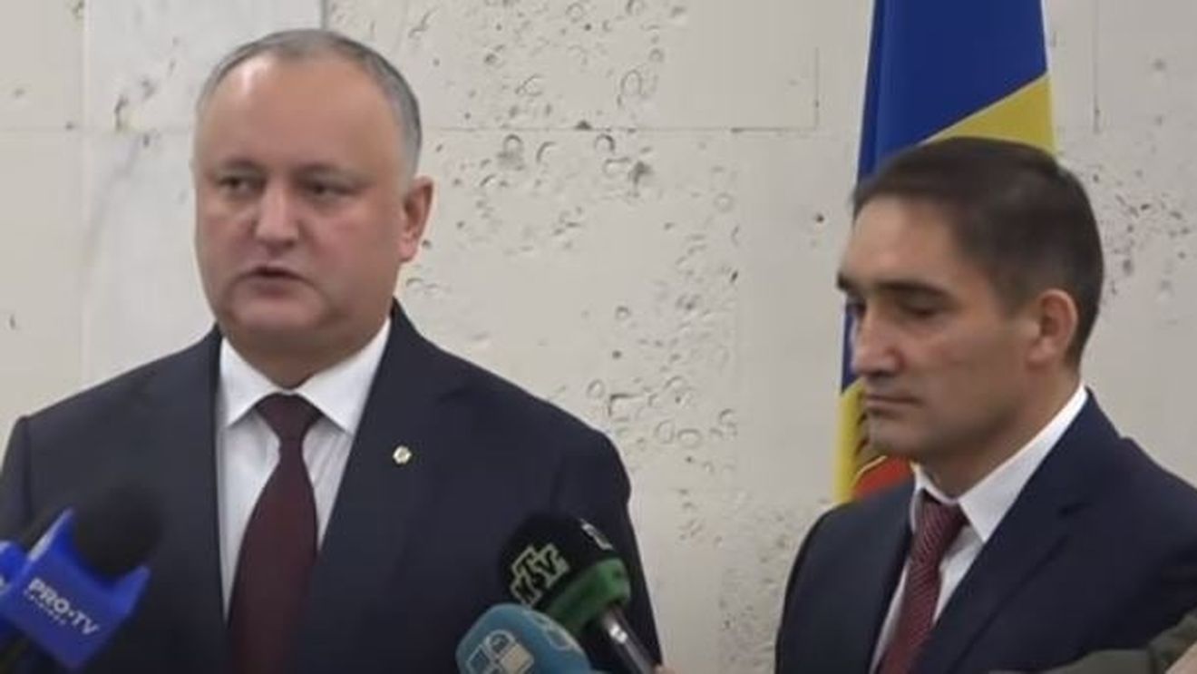 Vicepreședintele Parlamentului de la Chișinău, Mihai Popșoi, cere demisia Procurorul General. În replică , Stoianoglo și Dodon invocă la unison „capturarea statului” ca pe vremea lui Plahotniuc