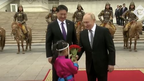 Uniunea Europeană regretă că Mongolia nu l-a arestat pe Vladimir Putin / La sosirea luni seara în capitala Mongolei, liderul rus a fost întâmpinat de garda de onoare, fără a fi arestat la coborârea din avion